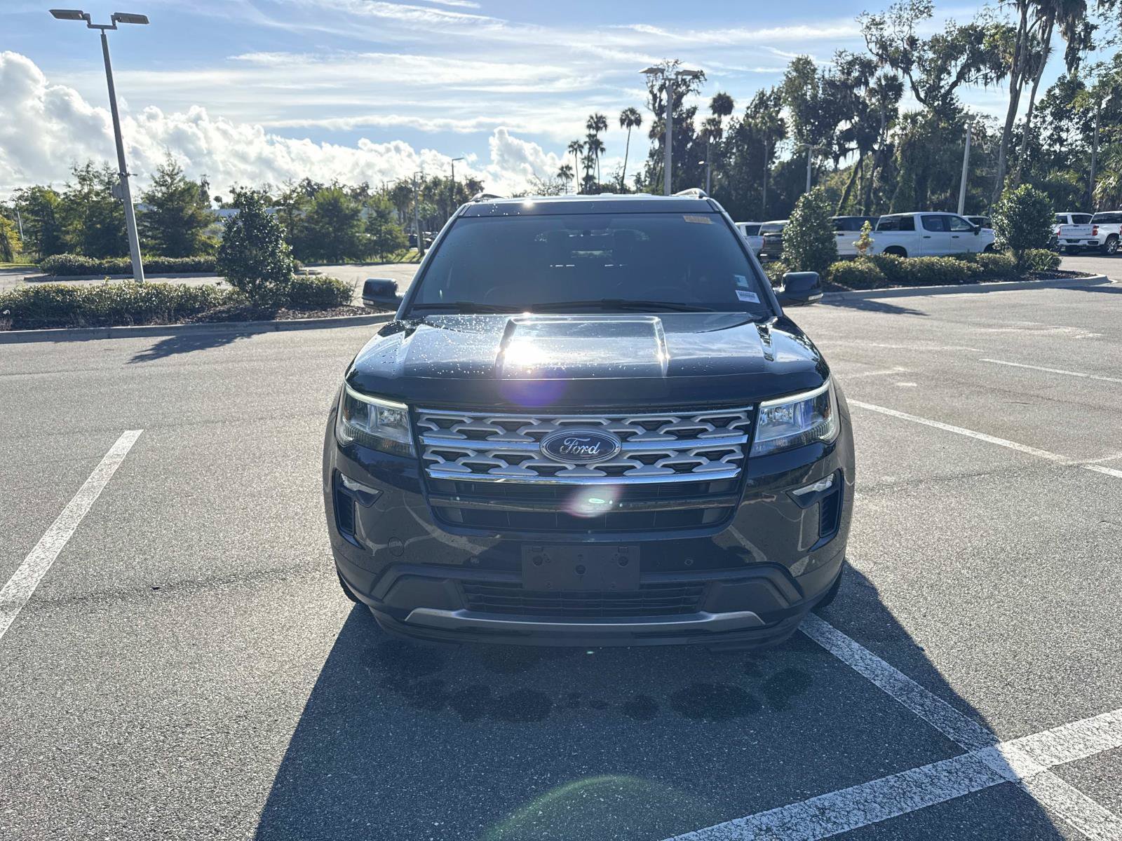 Used 2018 Ford Explorer XLT w/ Equipment Group 202A AWD/4WD image 8