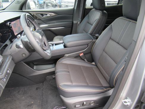 New 2026 Chevrolet Traverse High Country FWD image 16