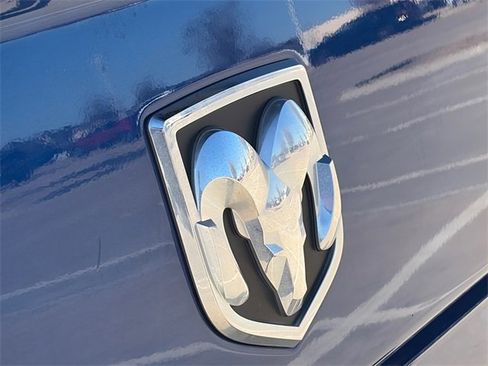 Used 2017 RAM 2500 Tradesman w/ Chrome Appearance Group image 12