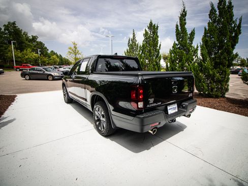 Certified 2023 Honda Ridgeline Sport image 8