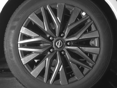 Used 2025 Nissan Altima 2.5 SV image 15