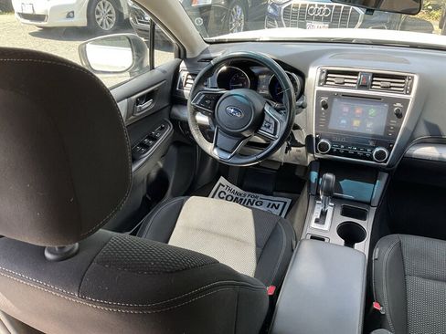 Used 2018 Subaru Outback 2.5i Premium AWD/4WD image 19