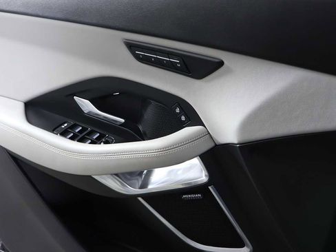 Used 2024 Jaguar E-PACE R-Dynamic SE image 13