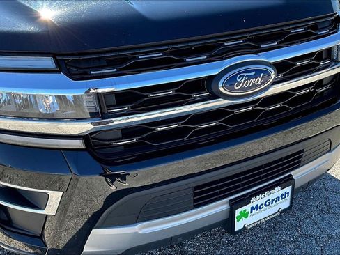 Used 2024 Ford Expedition Limited image 33