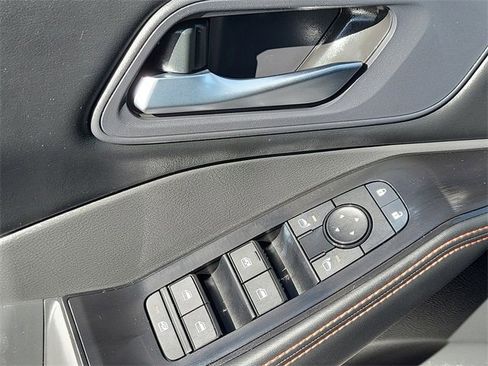 Certified 2025 Nissan Rogue SV image 20