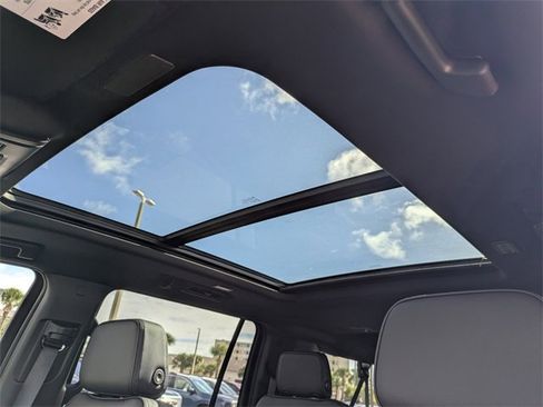 New 2025 GMC Yukon XL Denali w/ Sun & Power Step Package image 27