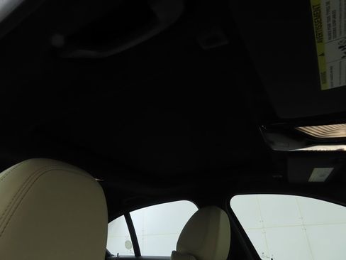 New 2026 BMW 330i Sedan w/ M Sport Package image 17