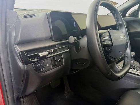 Used 2026 Kia Sportage X-Line w/ X-Line Premium Package image 8