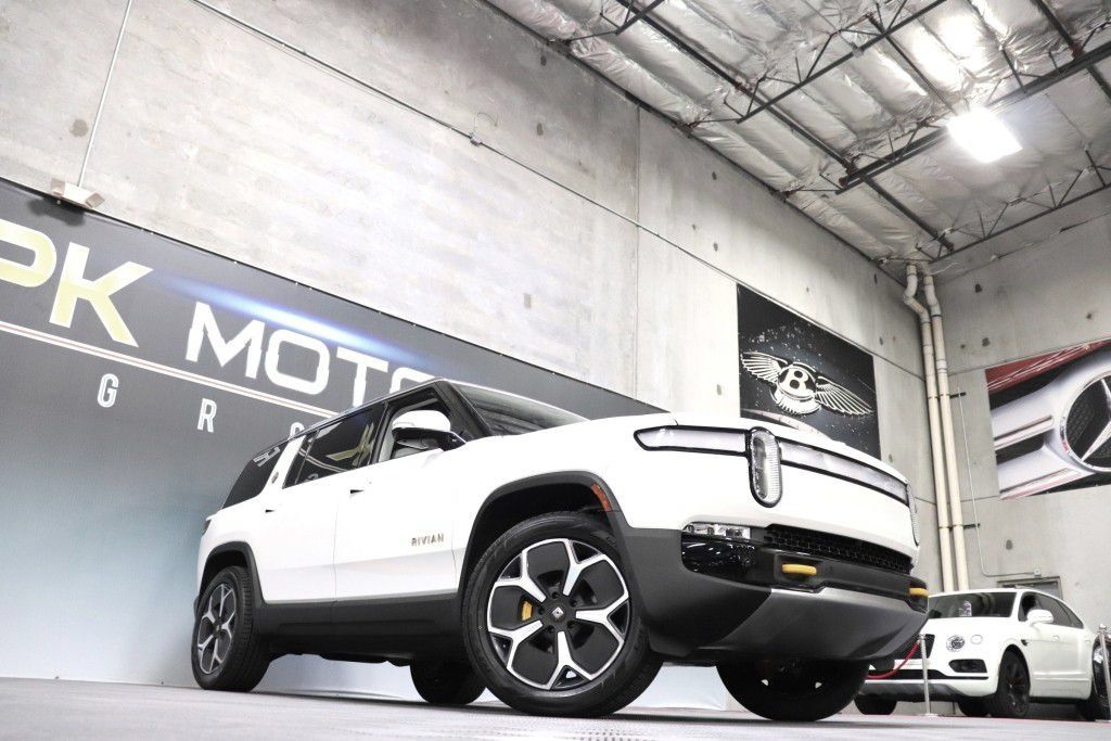 Used 2023 Rivian R1S Adventure Quad AWD/4WD image 82