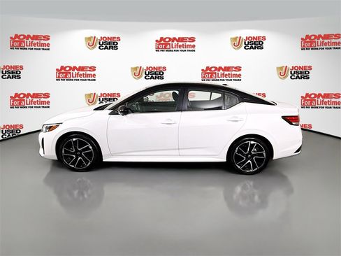 Certified 2024 Nissan Sentra SR w/ SR Premium Package image 15