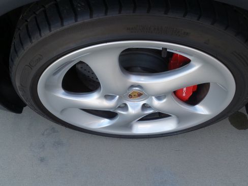 Used 2005 Porsche 911 Cabriolet image 15