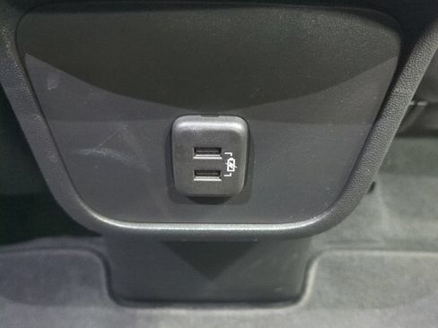 Used 2023 Chevrolet Equinox LT FWD image 25