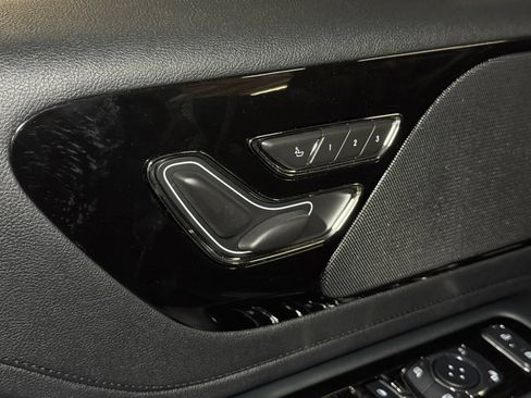 New 2026 Lincoln Aviator AWD image 26