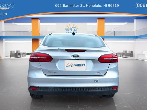 Used 2015 Ford Focus SE FWD image 12