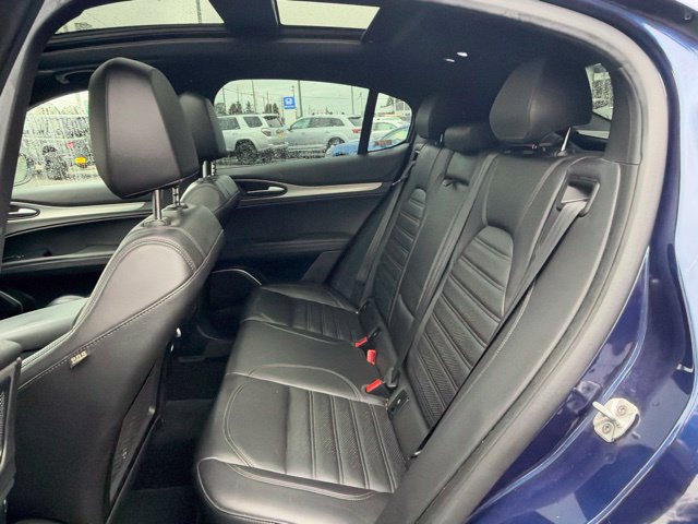 Used 2019 Alfa Romeo Stelvio Ti Sport w/ Quick Order Package 22S Sport AWD/4WD image 11