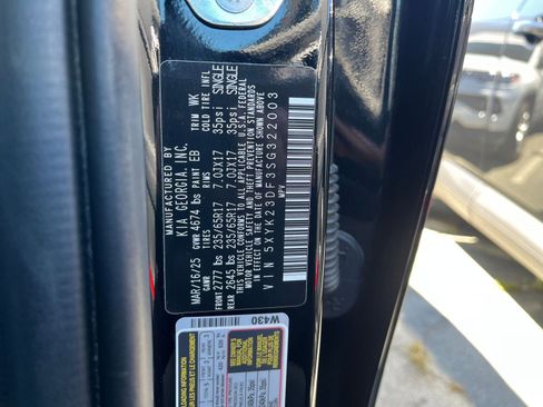 Used 2025 Kia Sportage LX FWD image 28