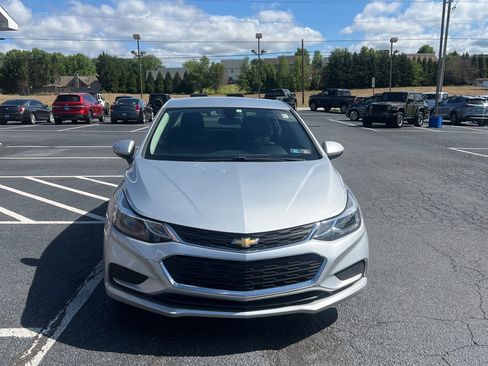 Used 2016 Chevrolet Cruze LT FWD image 9