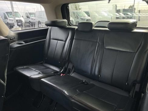 Certified 2024 Ford Expedition XLT image 34