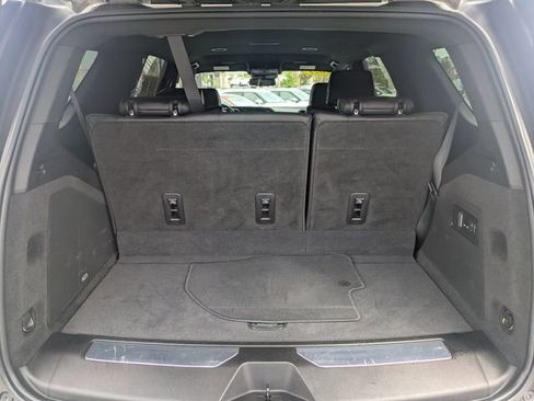 Used 2021 Cadillac Escalade Luxury image 9