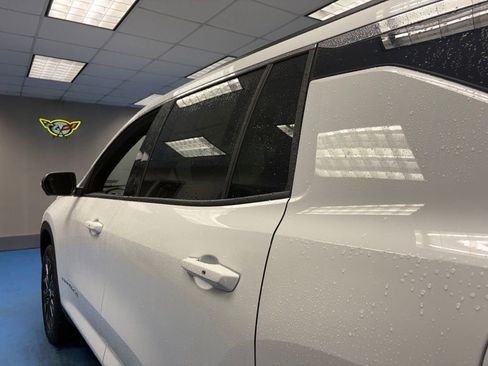 New 2026 Chevrolet Traverse LT FWD image 19