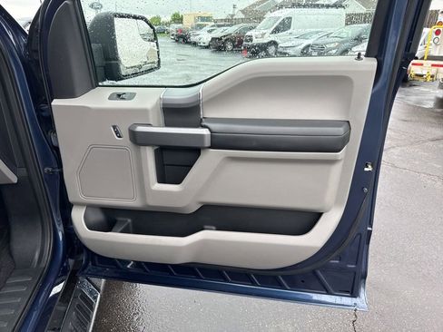 Used 2015 Ford F150 XLT w/ Equipment Group 302A Luxury AWD/4WD image 32