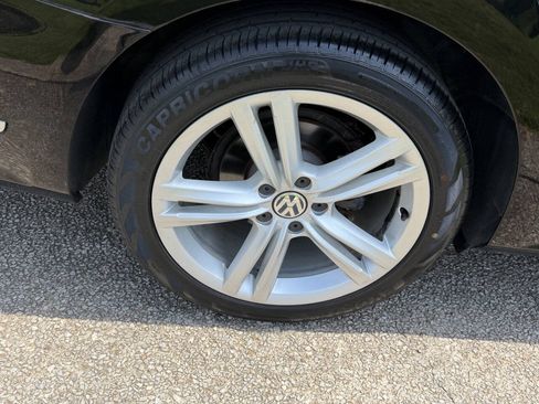 Used 2013 Volkswagen Passat TDI SE FWD image 25