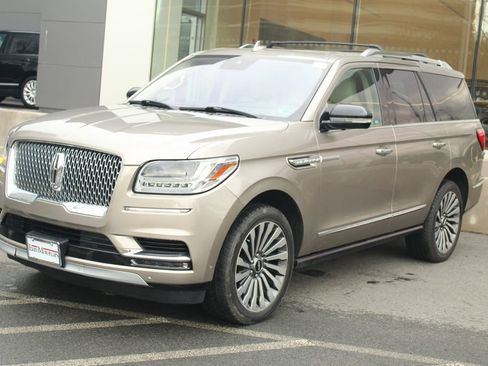 Used 2019 Lincoln Navigator Reserve w/ Cargo Package image 1