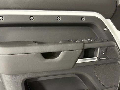 New 2025 Land Rover Defender 110 S image 11