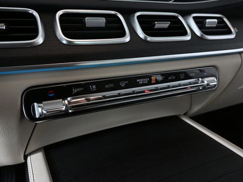 Used 2020 Mercedes-Benz GLS 450 4MATIC image 14