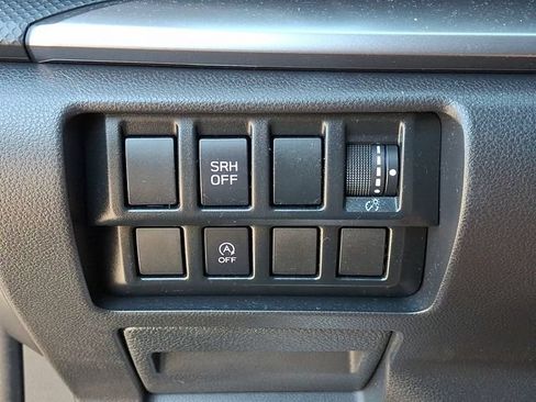 Used 2024 Subaru Forester Premium AWD/4WD image 27