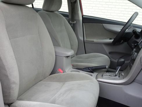 Used 2013 Toyota Corolla LE image 12