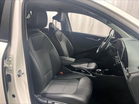 Used 2024 Kia Niro Wind w/ Wind Preserve Package image 11