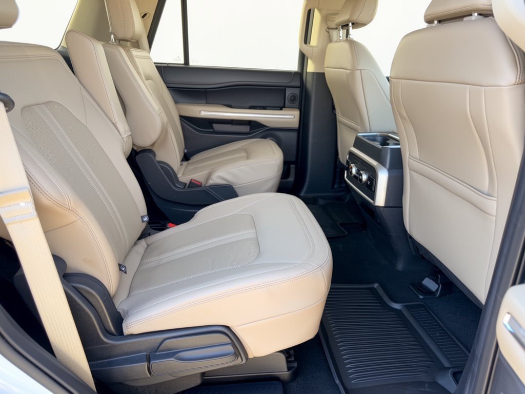 Used 2024 Ford Expedition Limited RWD image 29