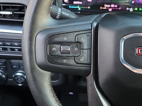 Used 2024 GMC Yukon AT4 w/ Technology Package image 21