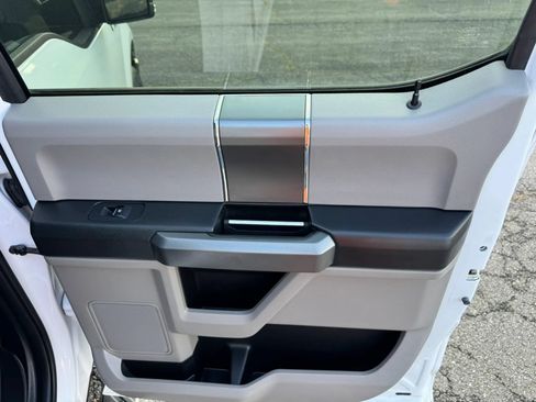 Used 2018 Ford F150 XLT w/ Equipment Group 301A Mid AWD/4WD image 39
