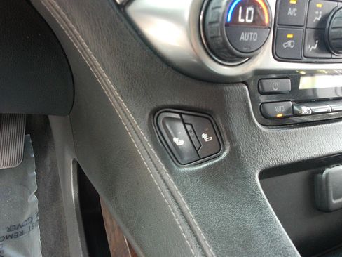 Used 2015 Chevrolet Tahoe LT RWD image 29