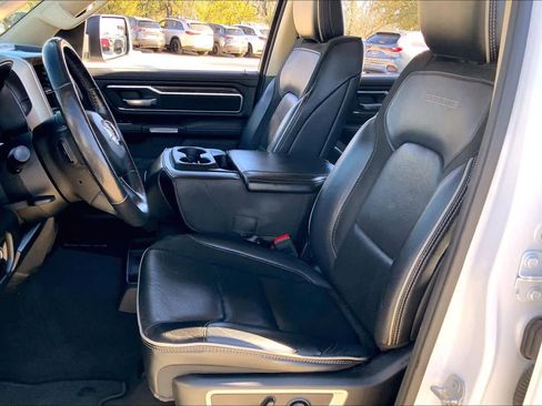 Used 2019 RAM 1500 Laramie image 8