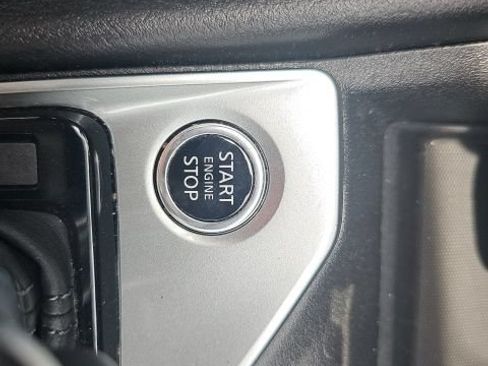 Used 2025 Nissan Altima 2.5 SV FWD image 41