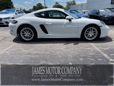 Used 2024 Porsche 718 Cayman image 4