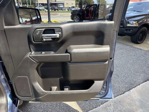 Used 2019 Chevrolet Silverado 1500 Custom Trail Boss w/ Custom Convenience Package AWD/4WD image 14