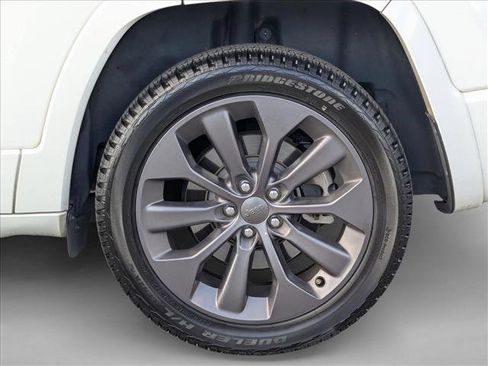 Used 2019 Jeep Cherokee High Altitude image 26