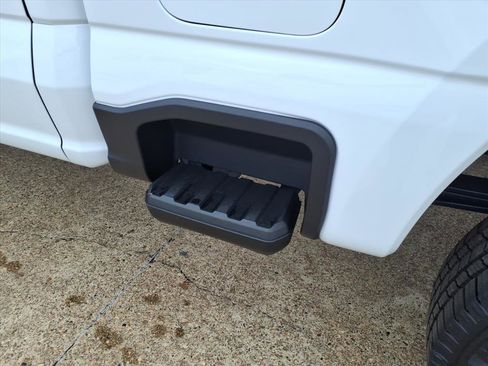 New 2025 Ford F250 XL AWD/4WD image 18