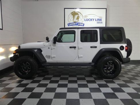 Used 2018 Jeep Wrangler Unlimited Sport S AWD/4WD image 7