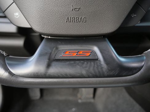 Used 2019 Chevrolet Camaro SS image 30
