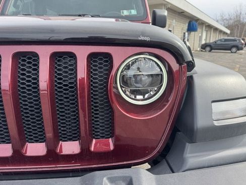 Used 2022 Jeep Wrangler Sport image 10