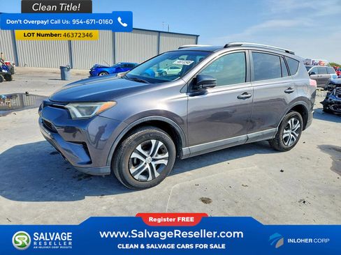 Used 2018 Toyota RAV4 LE image 1