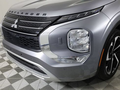 Used 2024 Mitsubishi Outlander SEL AWD/4WD image 38