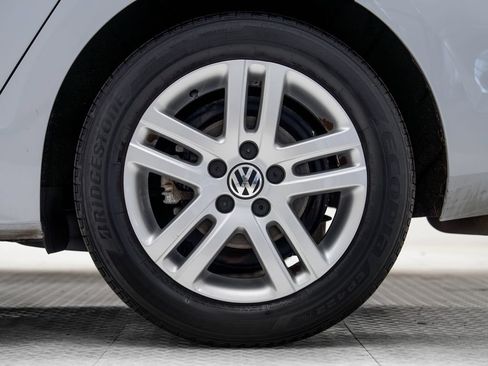 Used 2017 Volkswagen Jetta S w/ Jetta S Cold Weather Package FWD image 27
