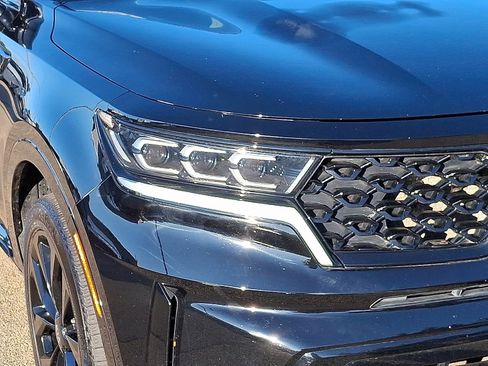 Used 2021 Kia Sorento SX image 9