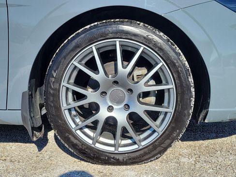 Used 2021 Hyundai Elantra Limited image 5